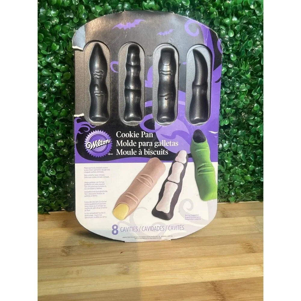 New Wilton Monster Finger 8 Cavity Cookie Pan Witch Finger Cookie Pan Halloween